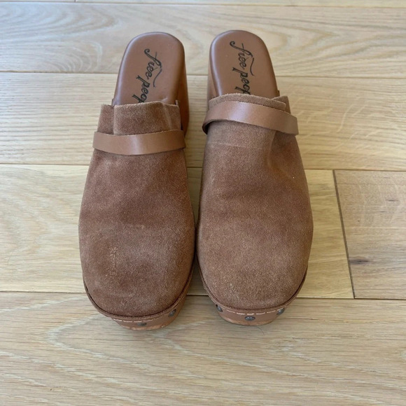 Free People Brown Suede clogs size 8.5 - Picture 3 of 11